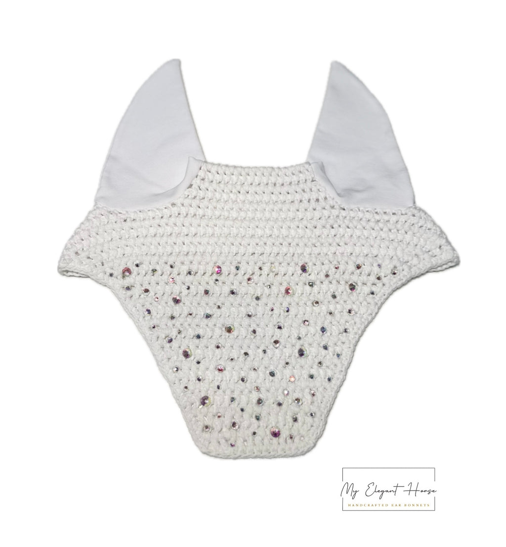 VALKOINEN NELIÖREUNAINEN KORVAHUPPU