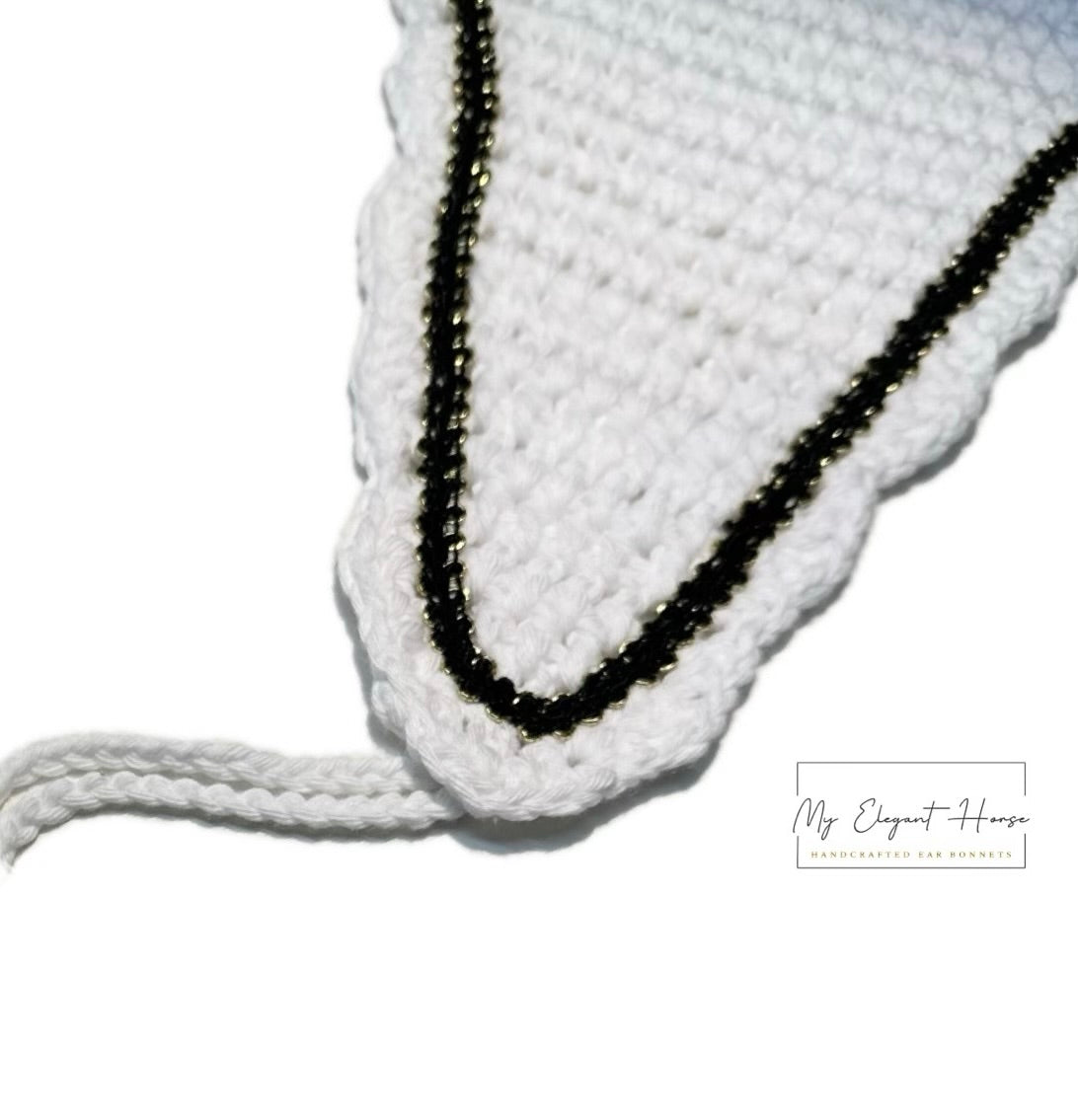 ALEHINTAINEN VALKOINEN PITKÄ KORVAHUPPU