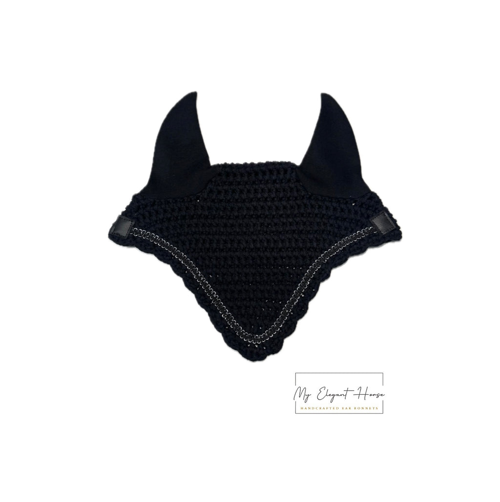 MUSTA PYÖREÄREUNAINEN KORVAHUPPU