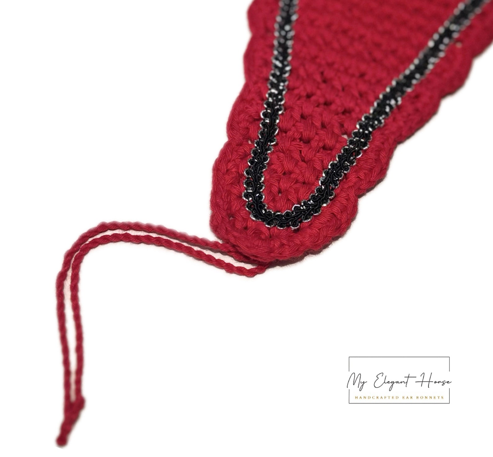 PUNAINEN PITKÄ KORVAHUPPU