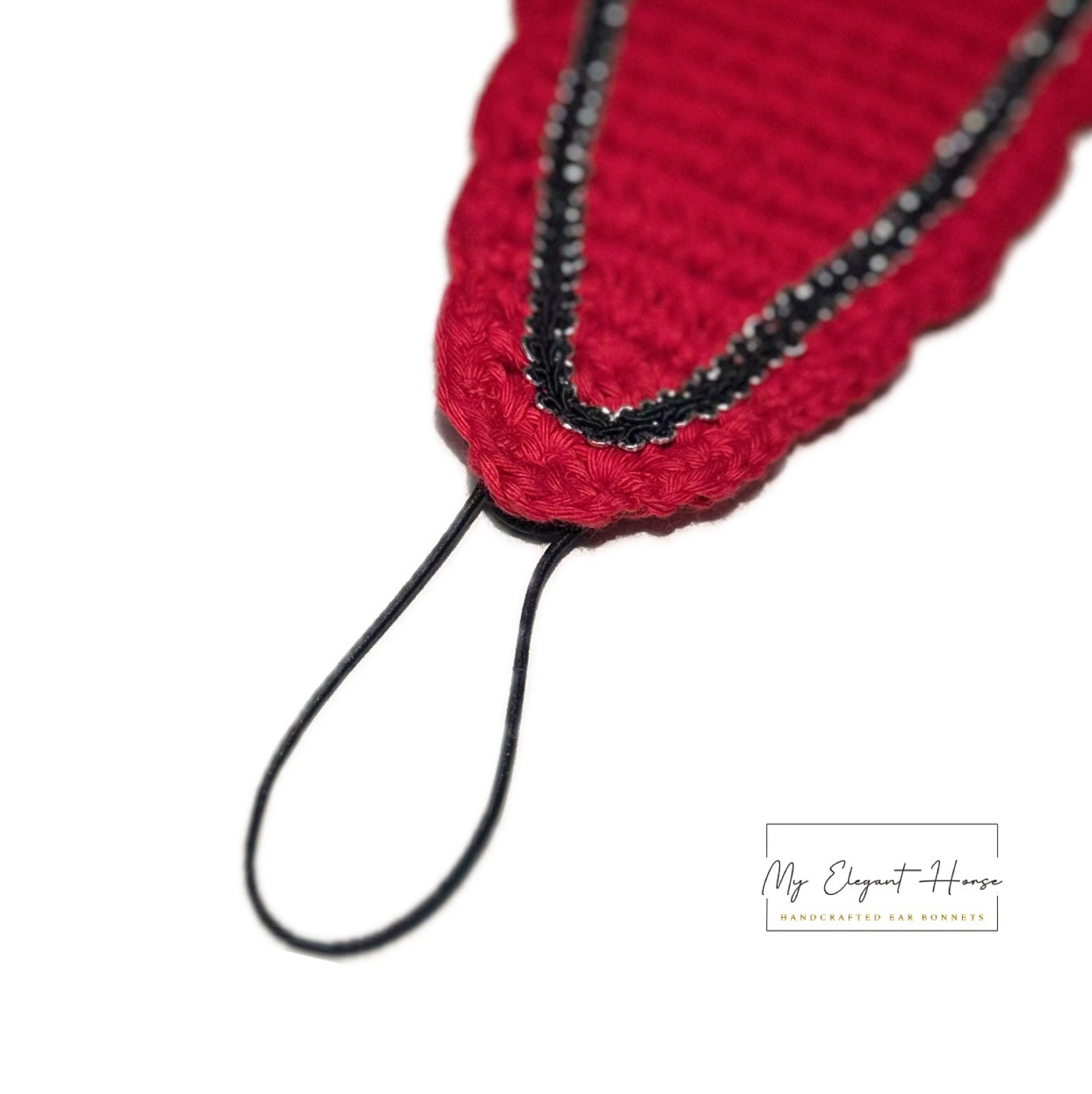 PUNAINEN PITKÄ KORVAHUPPU